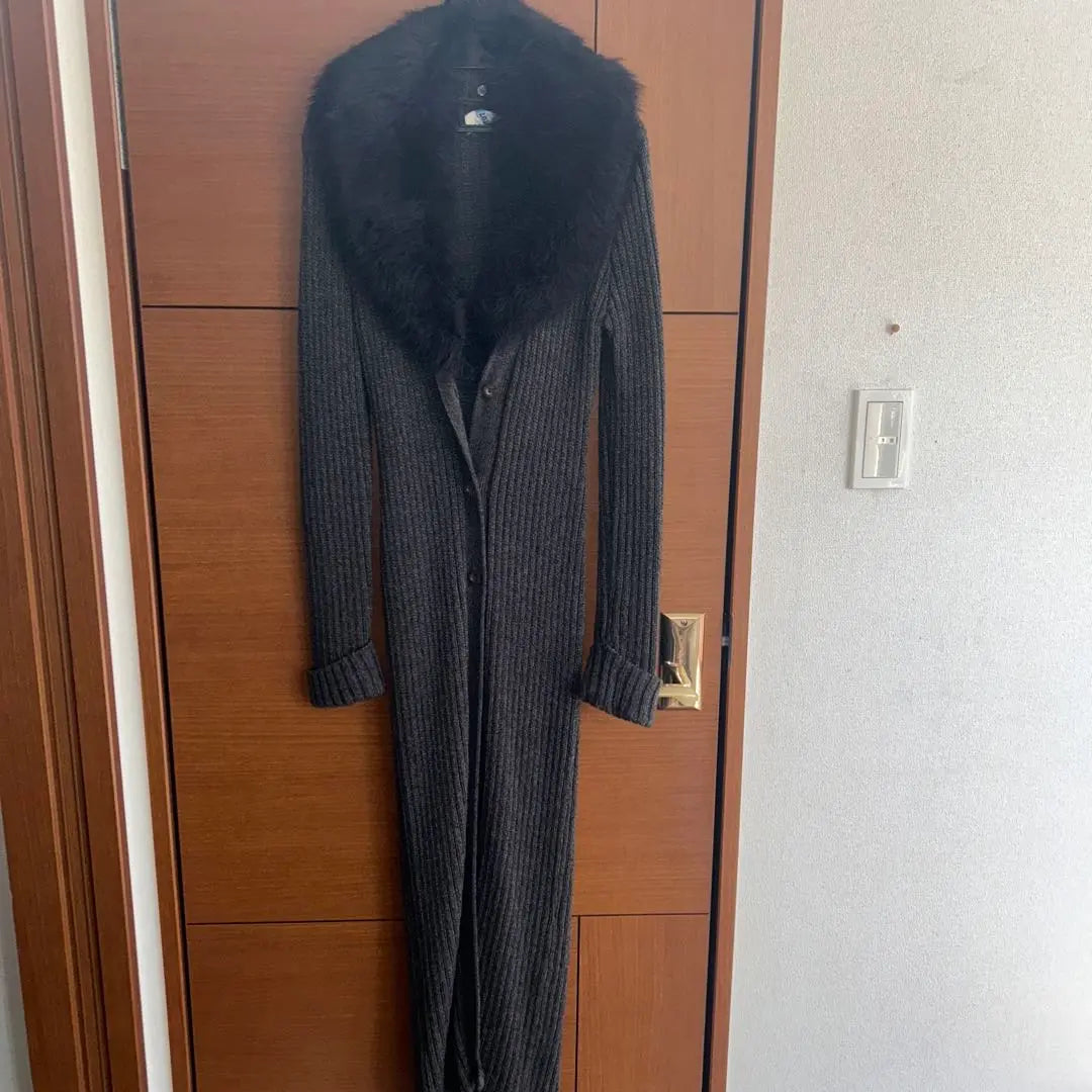 [Good condition] Dark gray knit long coat with fur collar