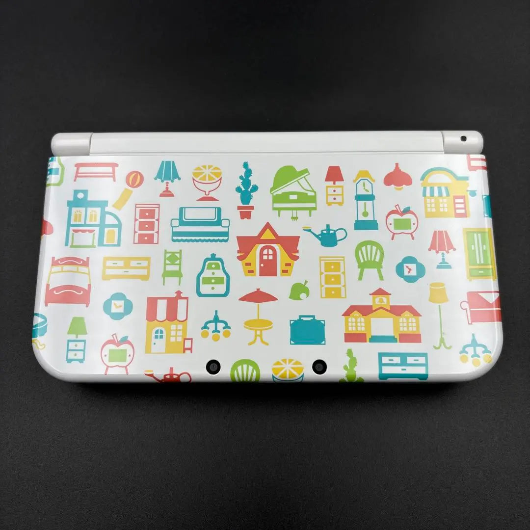 Beautiful new Nintendo 3DS LL Happy Home Designer