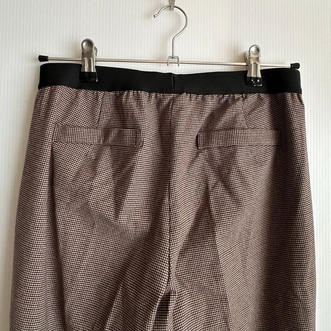 b642 Jiyuku ward pants for women size 38 all-over pattern