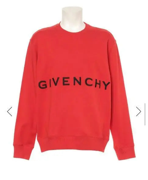 Traje con logotipo de GIVENCHY