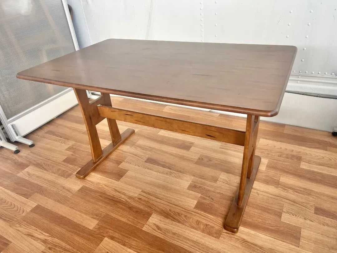 Mesa de comedor elegante Nitori, escritorio hermoso y moderno, estilo antiguo