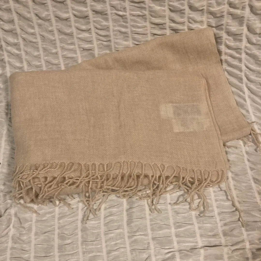 Uniqlo cashmere stole