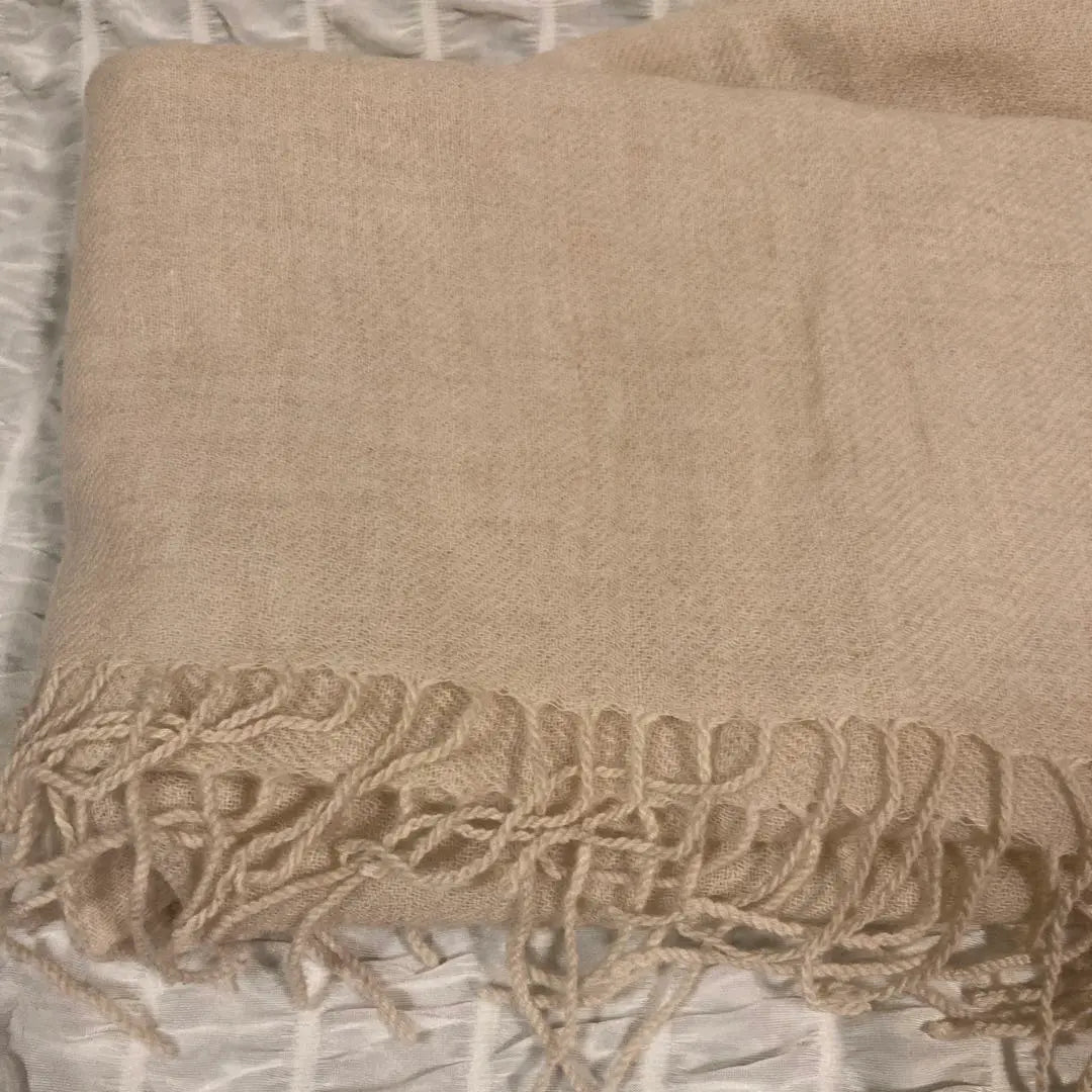 Uniqlo cashmere stole