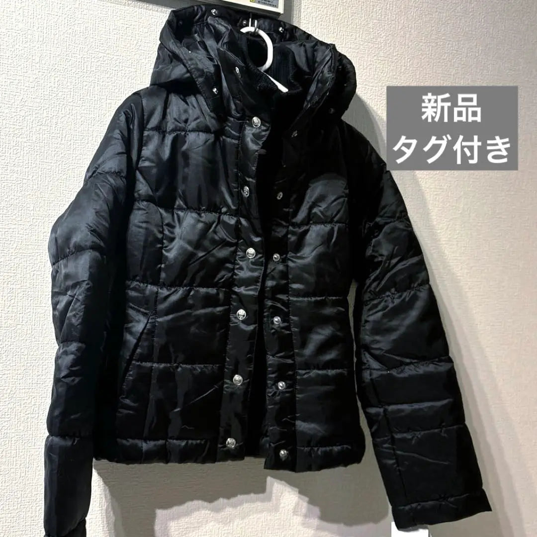 Chaqueta corta de plumón de algodón con pelo negro y comida con nueva etiqueta | フード付きファー ショート中綿 ダウンジャケット風 新品 タグ付き