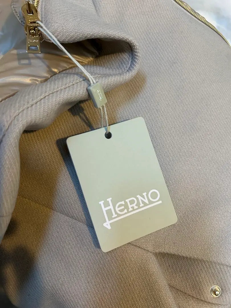 ⭐️Herno ⭐️Herno quilted coat 14A brand new and unused | ⭐️ヘルノ　Herno ⭐️フード付きキルティング コート　14A 新品未使用