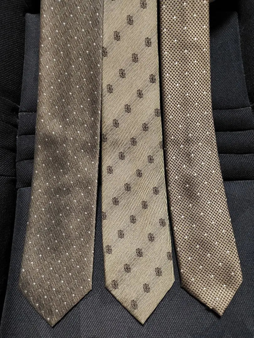 ☆ Set of 3 tie, beautiful condition, simple packaging☆☆☆☆☆