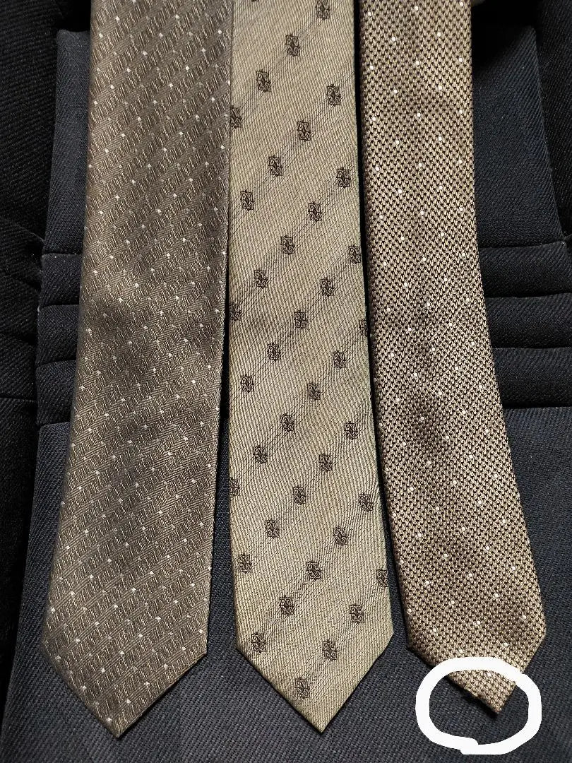 ☆ Set of 3 tie, beautiful condition, simple packaging☆☆☆☆☆