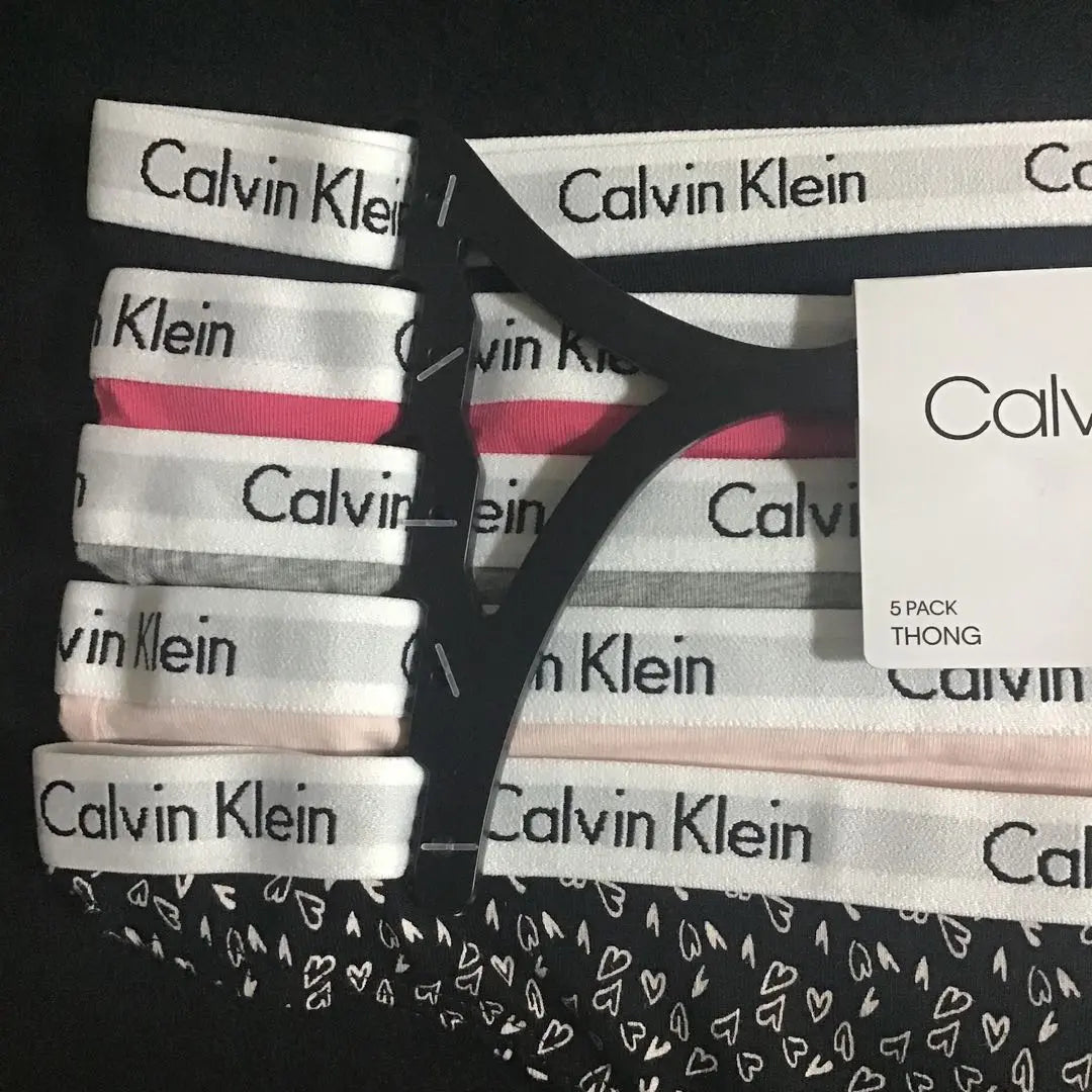 Camiseta Calvin Klein 5, talla M, solo para envíos al extranjero Calvin Klein