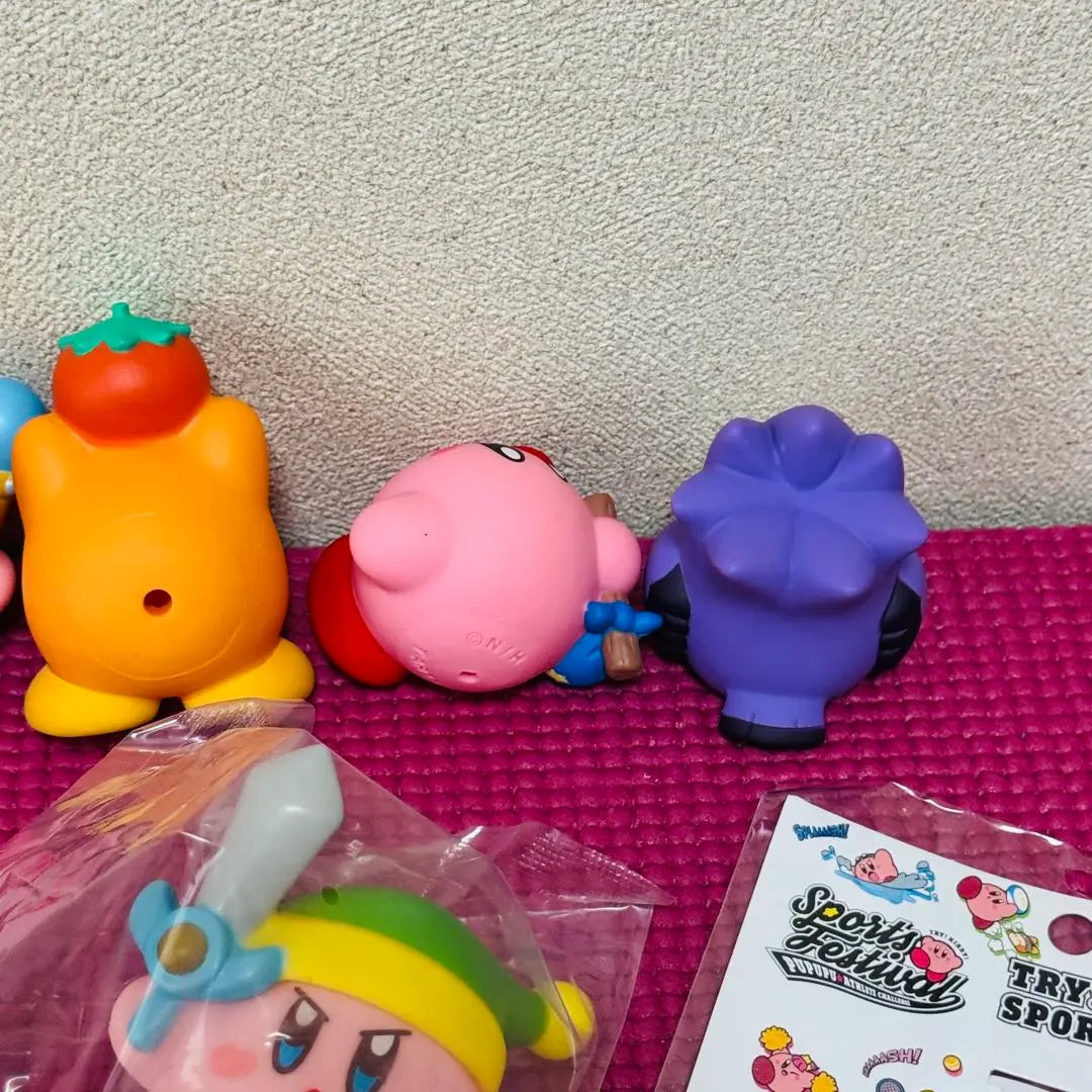 Summary Kirby Star Mini Figure Acrylic Keychain Set -