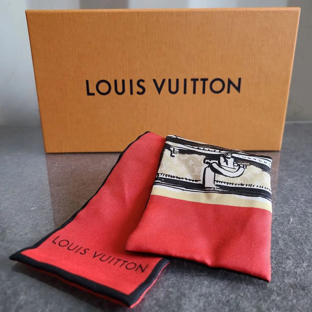 916 Beautiful goods ✨ Louis Vuitton Bandeau Trunk Scarf Silk Red | 916美品✨ルイヴィトン バンドー・トランク スカーフ シルクレッド