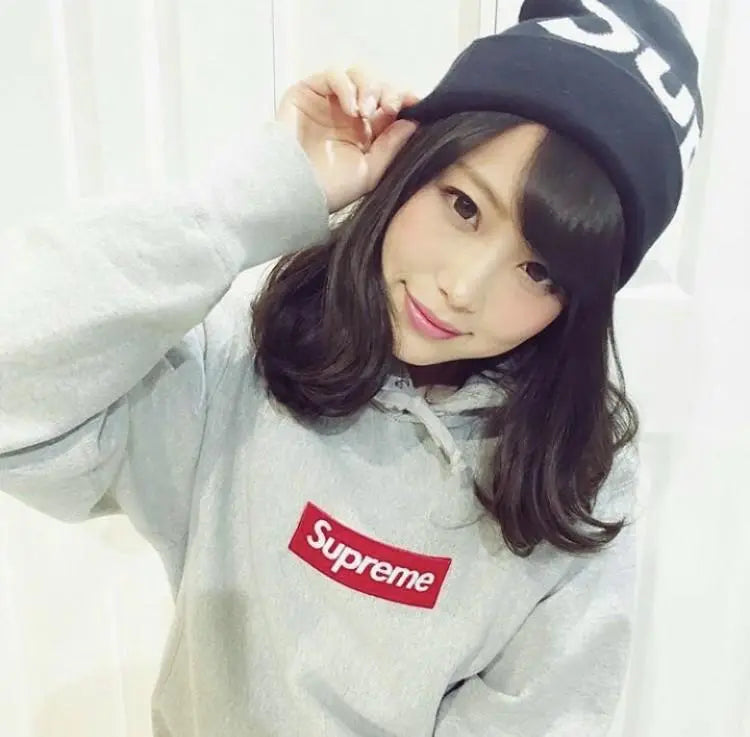 [¡Difícil de conseguir!] ¡Agotado! 】Sudadera con capucha gris con logo de SUPREME Box