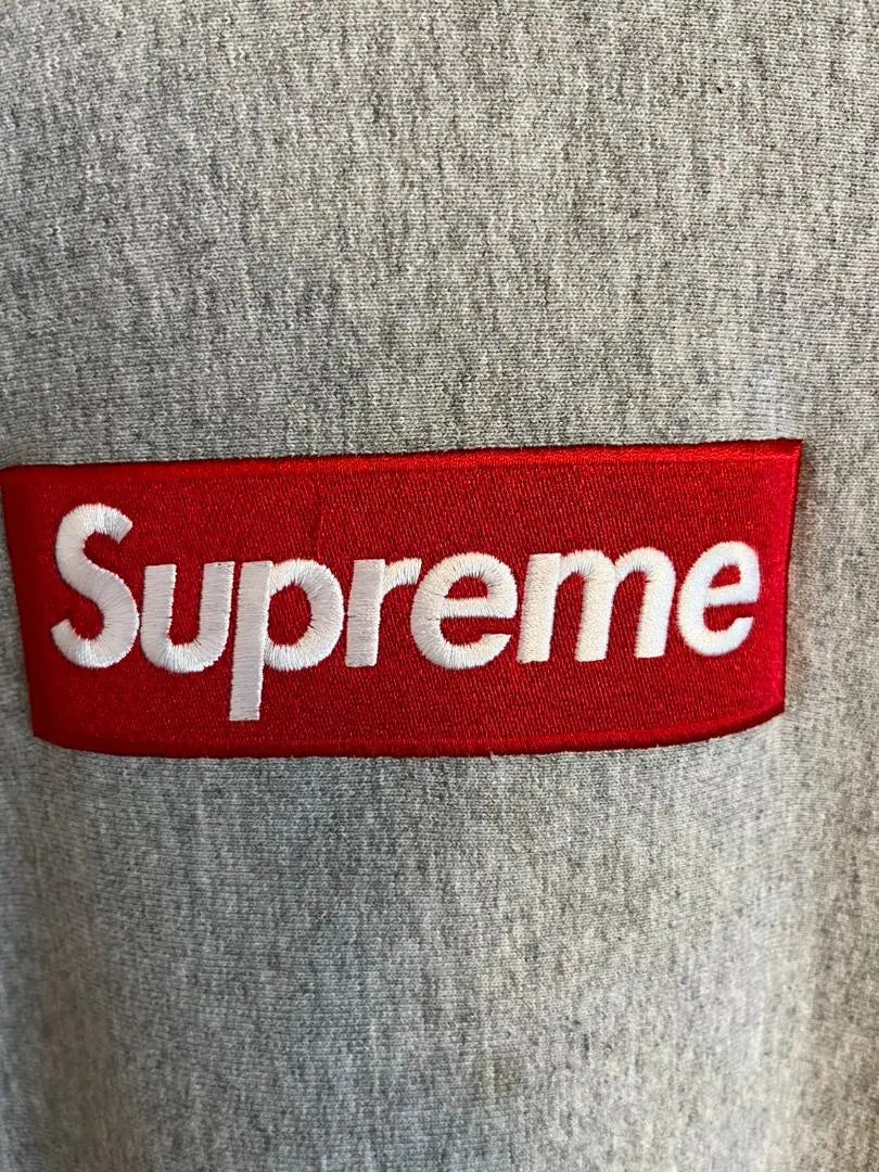 [¡Difícil de conseguir!] ¡Agotado! 】Sudadera con capucha gris con logo de SUPREME Box