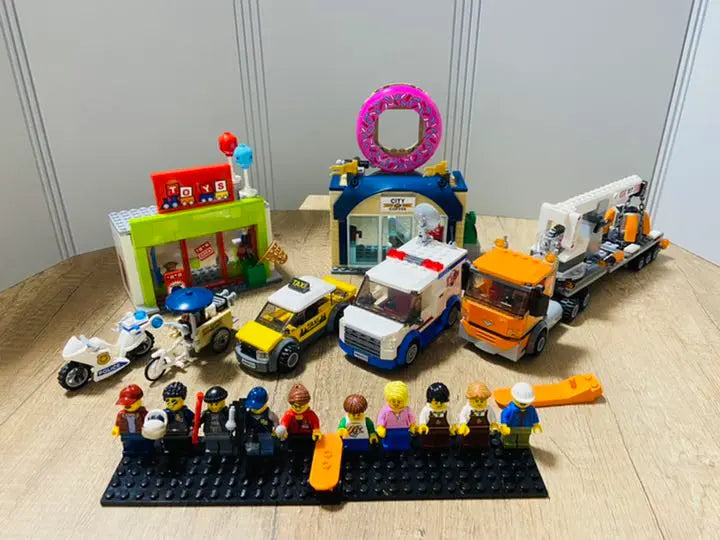 Lego (LEGO) Giant Crane Car is active! Opening of Donut Shop 60233 | レゴ(LEGO)シティ 巨大クレーン車が活躍!ドーナツショップの開店 60233