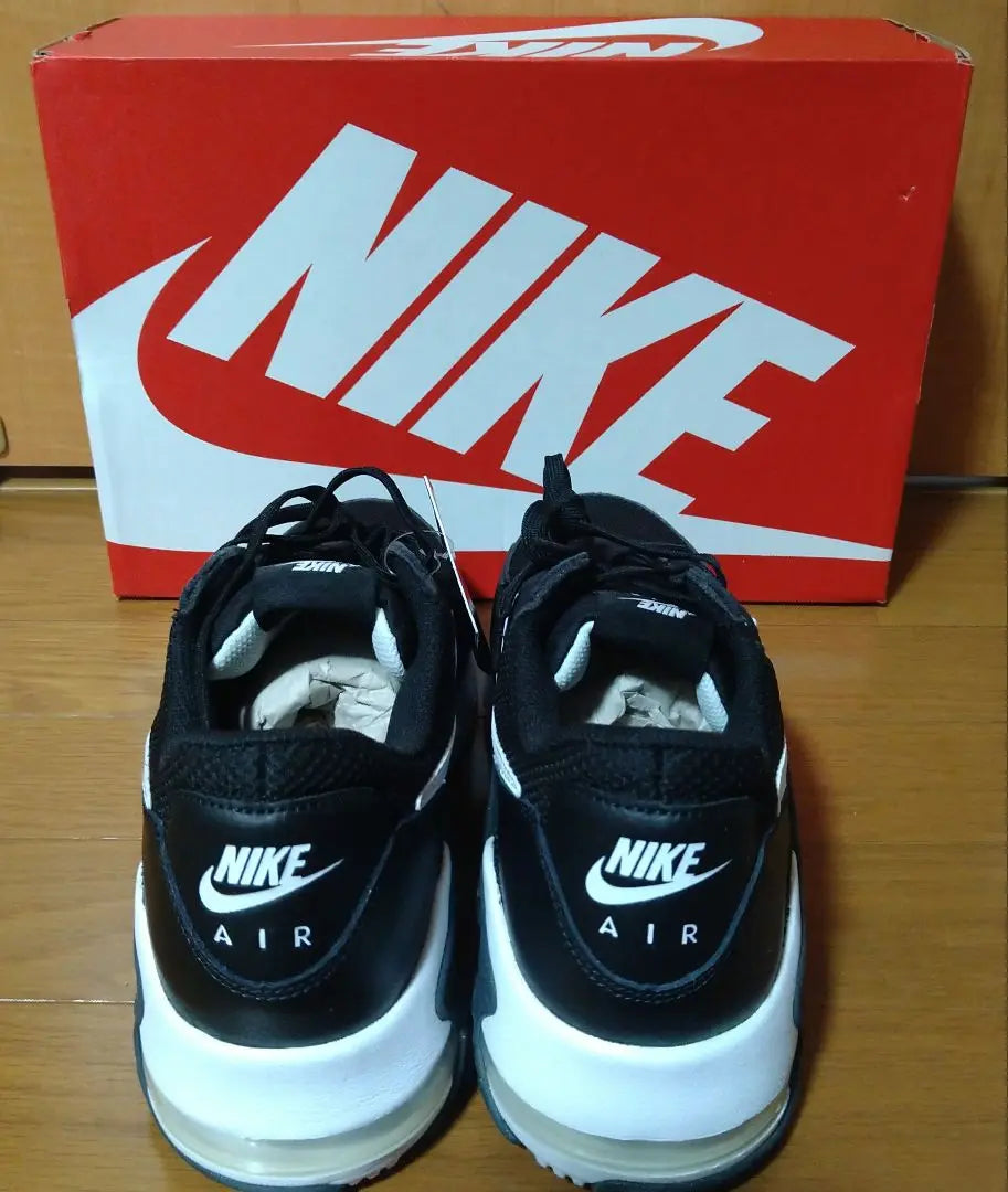 [Nuevas, sin usar, tallas raras] NIKE AIR MAX EXCEE "BLK/WH"