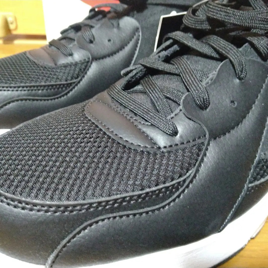 [New, unused, rare size] NIKE AIR MAX EXCEE "BLK/WH"