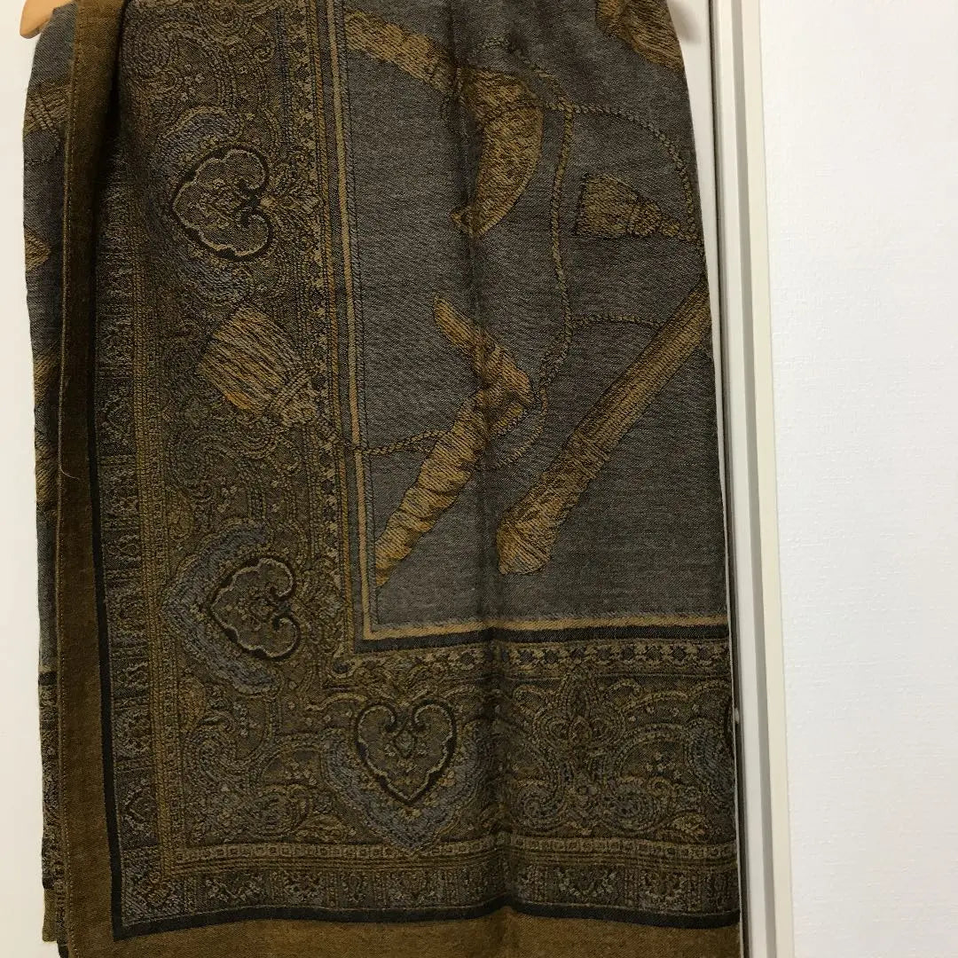 Trusaldi large stole