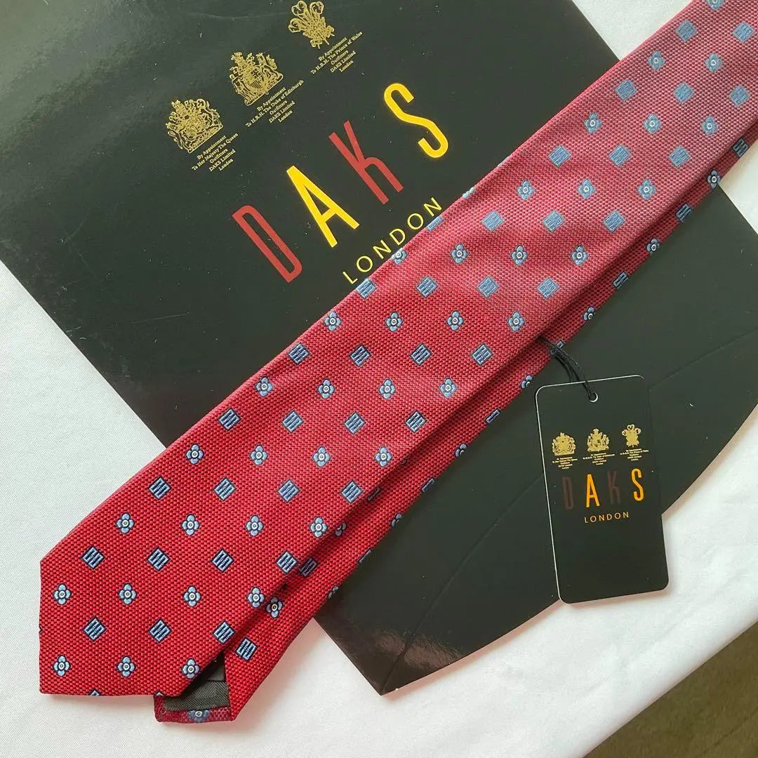 Dachshund DAKS Tie Made in Italy with logo case Small pattern pattern 215/1