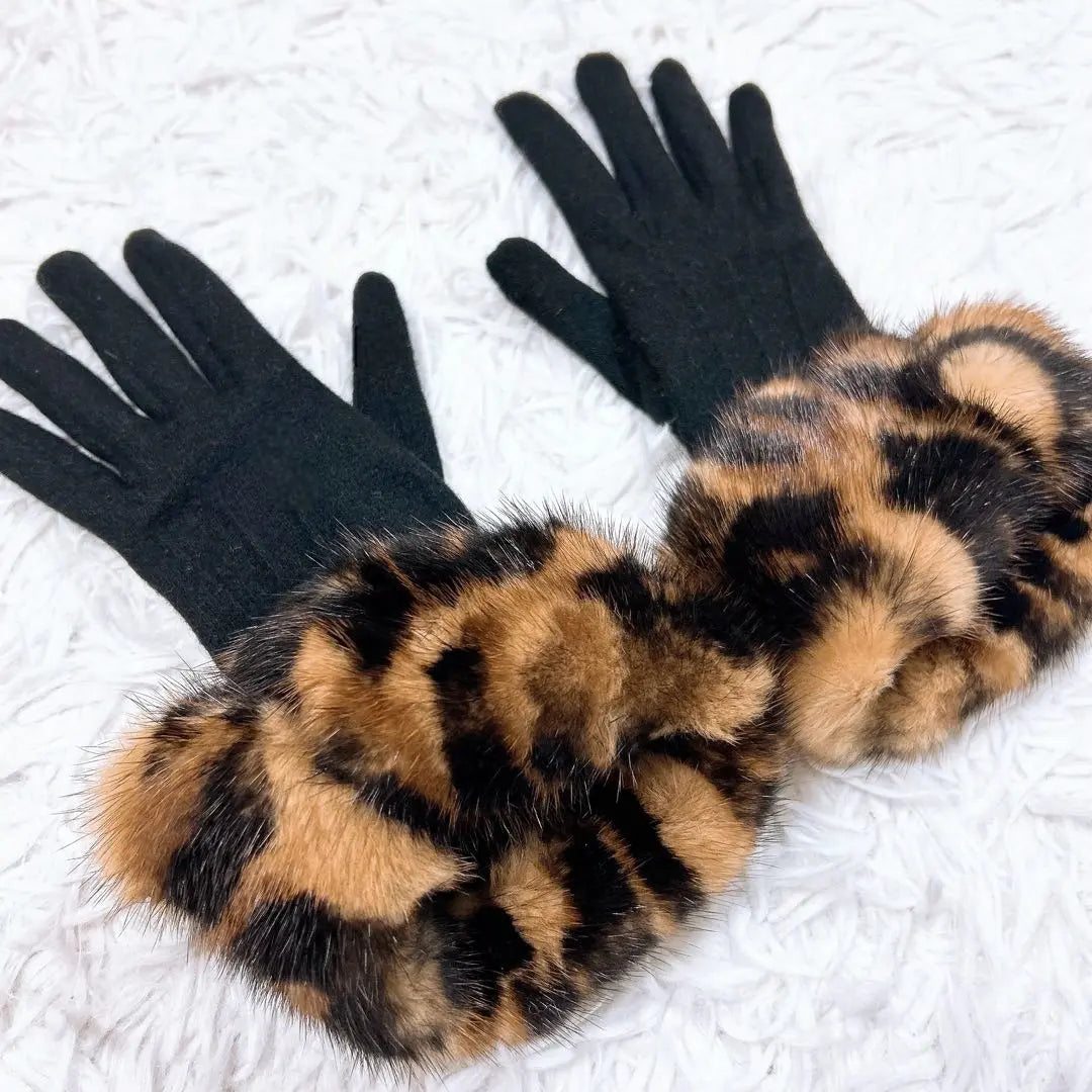 Louis Vuitton gloves mink leopard print TU black brown gloves fur