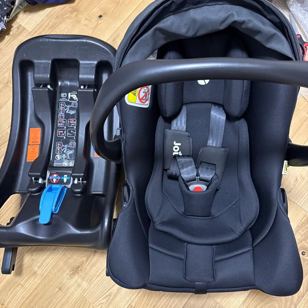 Joie i-Snug Child Seat Black with Base