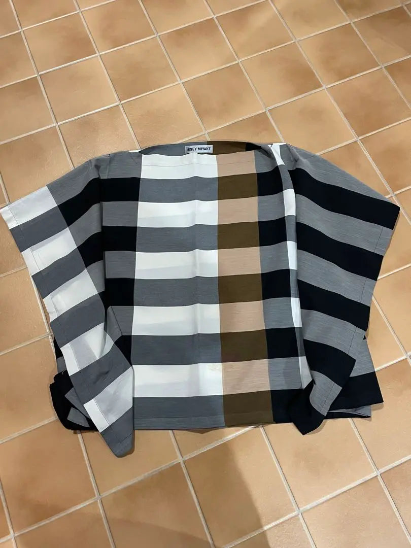 Issey Miyake Check pattern Tops Poncho -style blouse