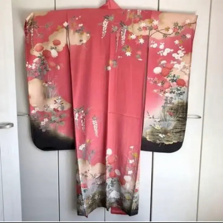 Kimono furisode, seda pura, 1 millón de yenes, rosa, patrón clásico, artículo hermoso, ceremonia de mayoría de edad, boda, fiesta