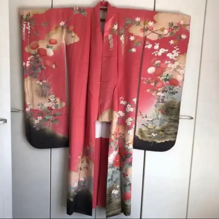 Kimono furisode, seda pura, 1 millón de yenes, rosa, patrón clásico, artículo hermoso, ceremonia de mayoría de edad, boda, fiesta