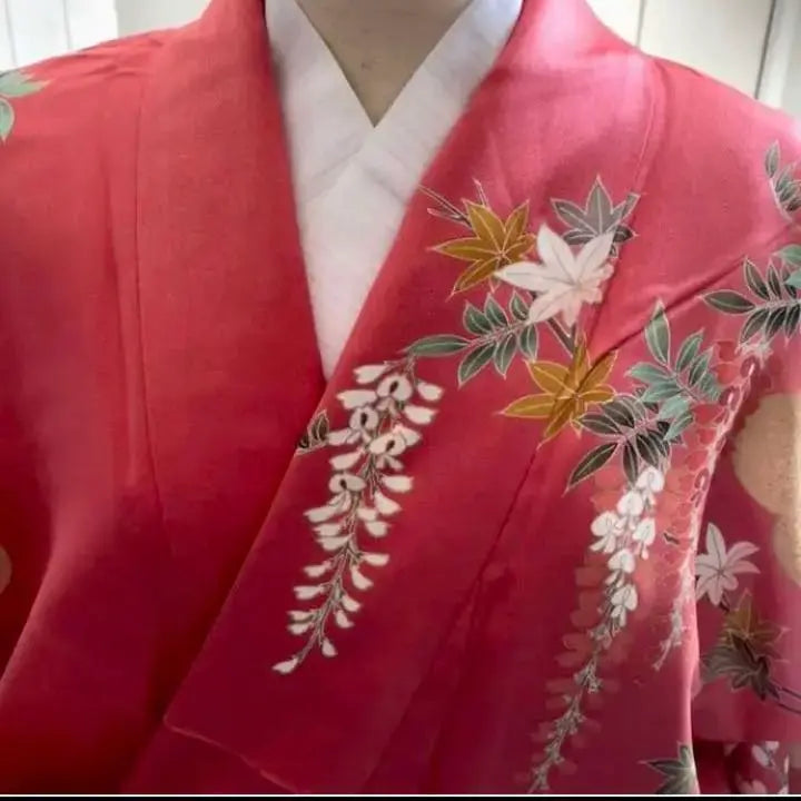 Kimono furisode, seda pura, 1 millón de yenes, rosa, patrón clásico, artículo hermoso, ceremonia de mayoría de edad, boda, fiesta