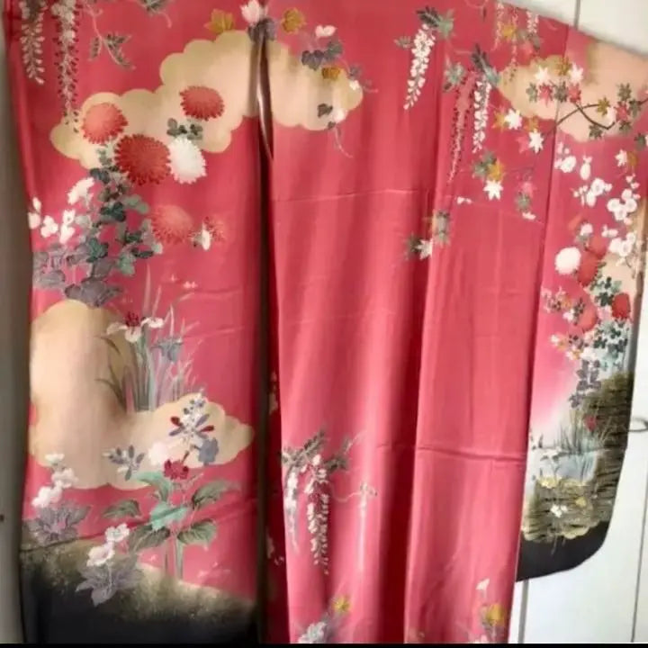 Kimono furisode, seda pura, 1 millón de yenes, rosa, patrón clásico, artículo hermoso, ceremonia de mayoría de edad, boda, fiesta