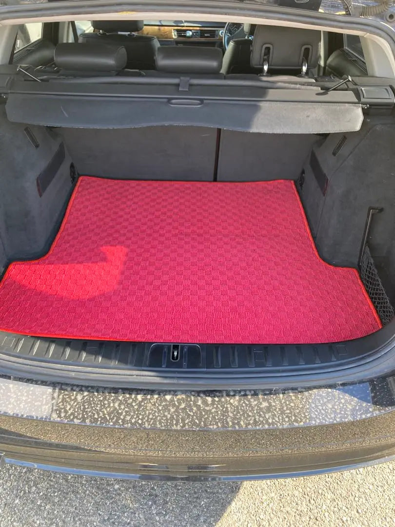 Price reduction!! ️Trunk mat for BMW E91