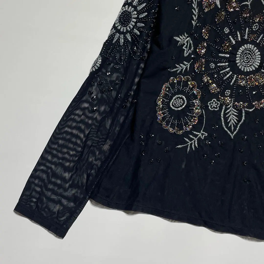 mama & Leon [L] Long sleeve cut and sew bijou design, see-through black, individuality