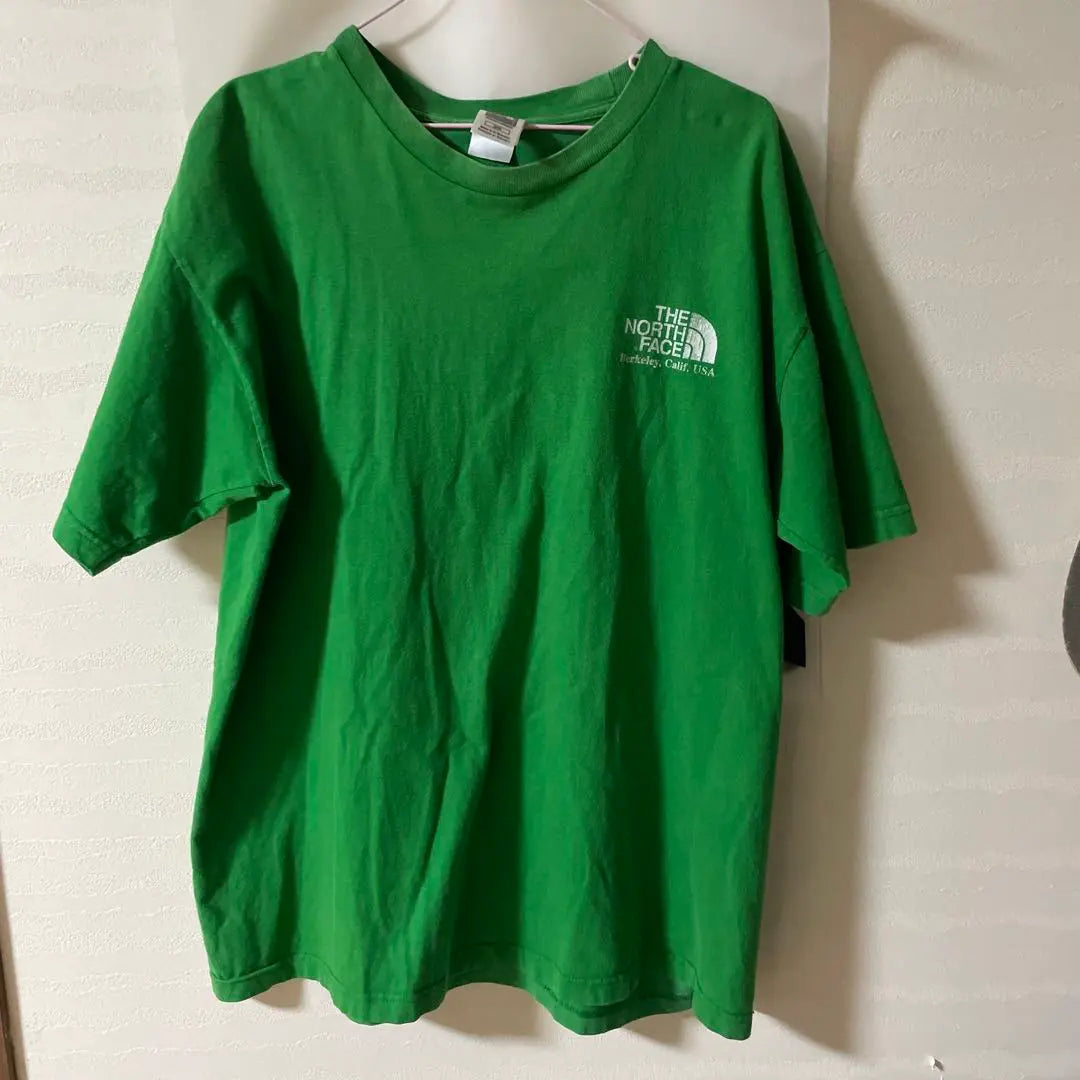 Camiseta con logotipo verde de THE NORTH FACE