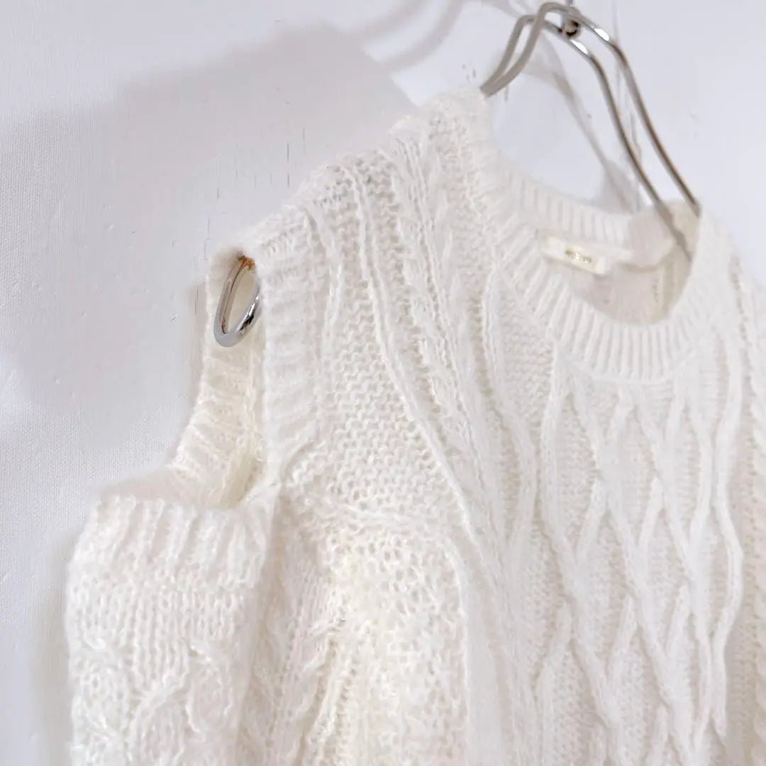 [Beauty] Reikazun [F] Short length sweater cable knitting open shoulder | 【美品】レイカズン【Ｆ】ショート丈セーター　ケーブル編み　オープンショルダー