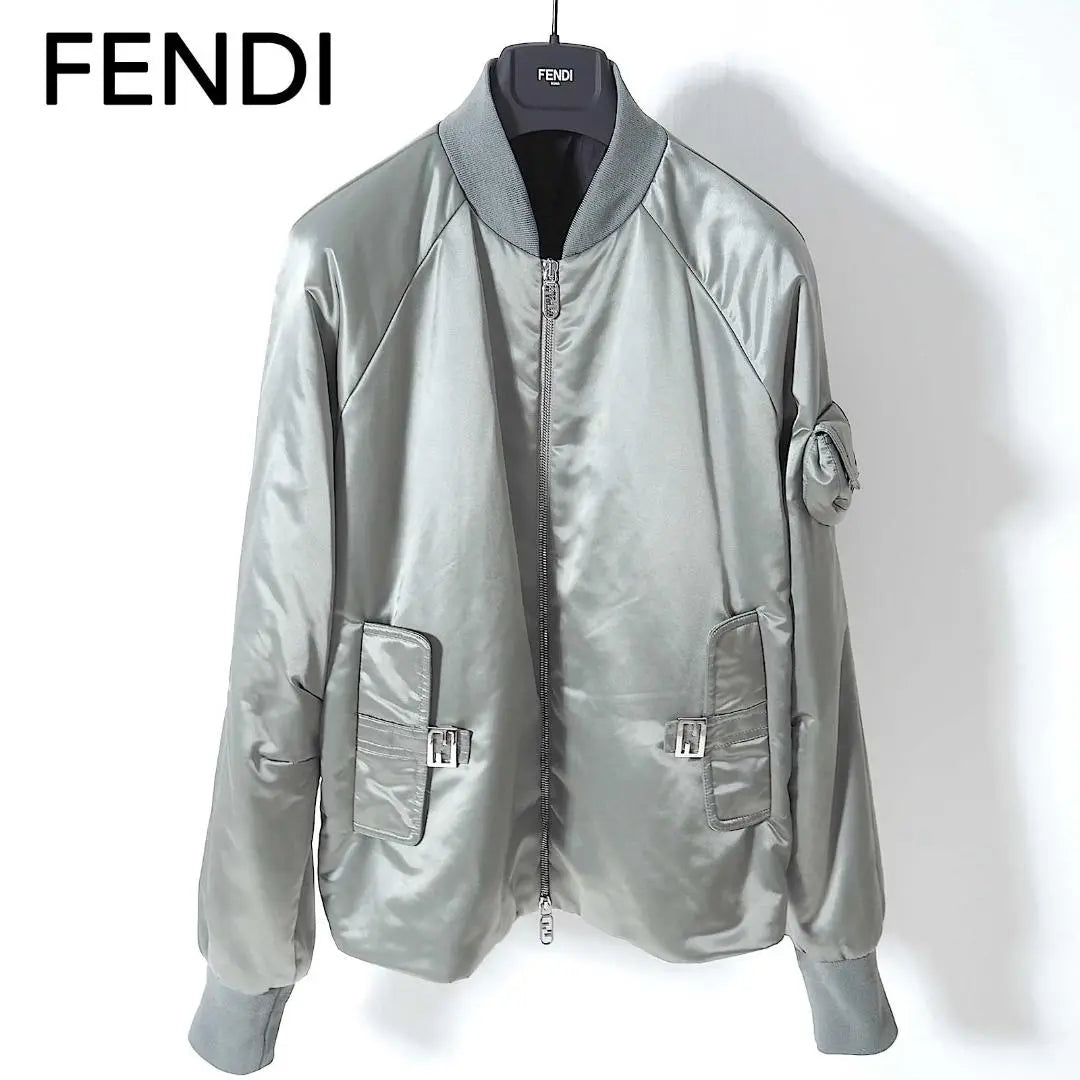 Cazadora bomber Fendi 22AW FF en excelente estado, talla 46, producto original