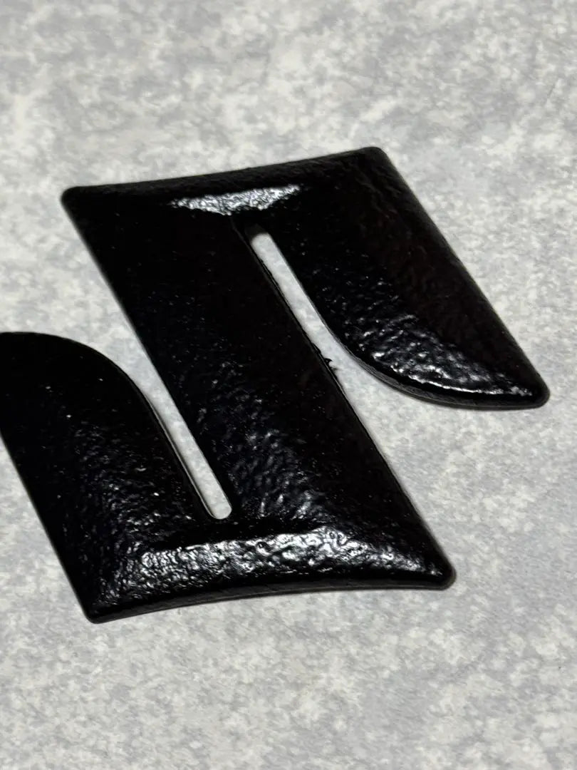 Suzuki Emblem Chipping Black Approx. 7cm/S-002 | スズキ　エンブレム　チッピングBLACK 約7cm／S-002