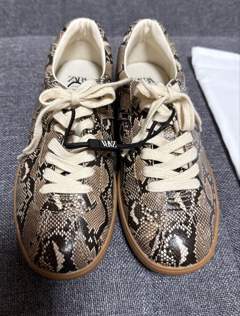 [ZARA] ZARA Animal Print Sneakers Snake Green 38 (24,6cm)