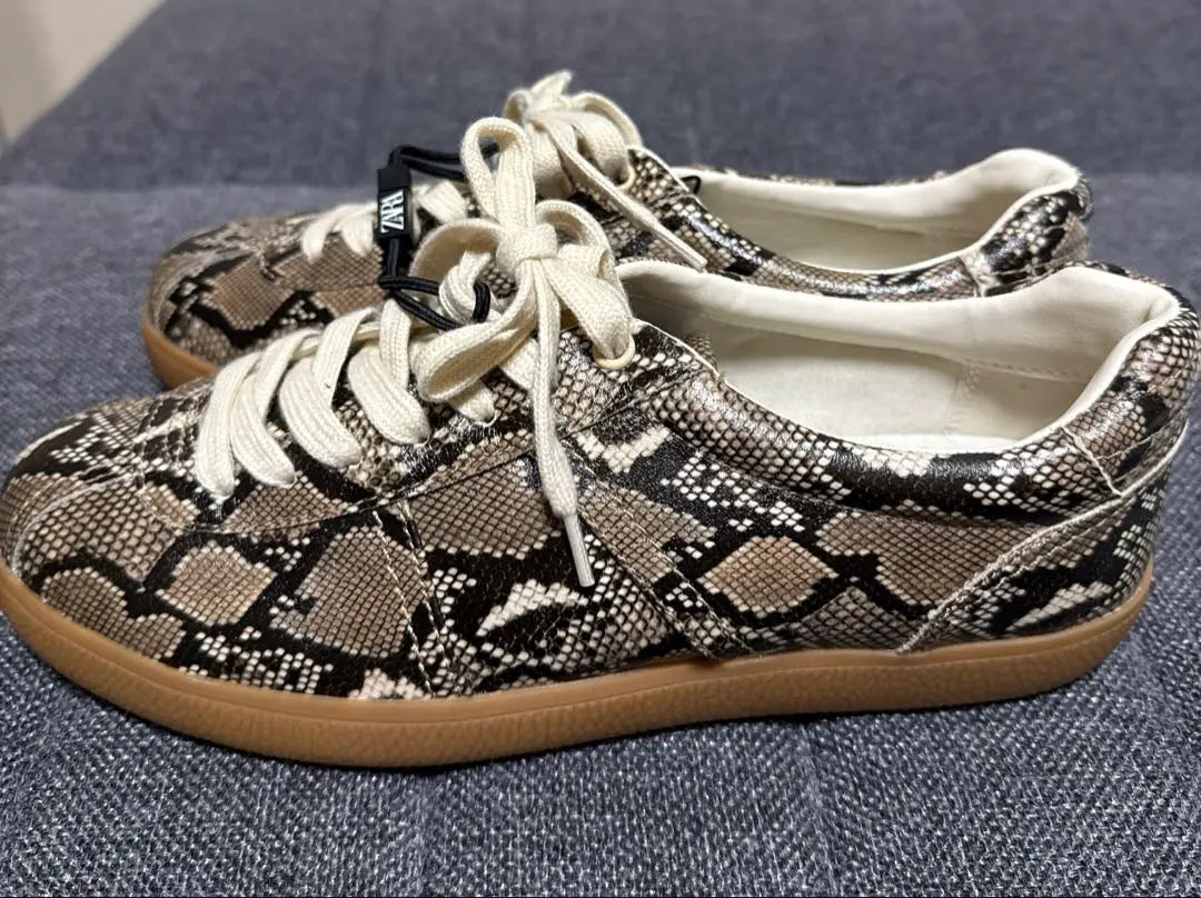 [ZARA] ZARA Animal Print Sneakers Snake Green 38 (24,6cm)