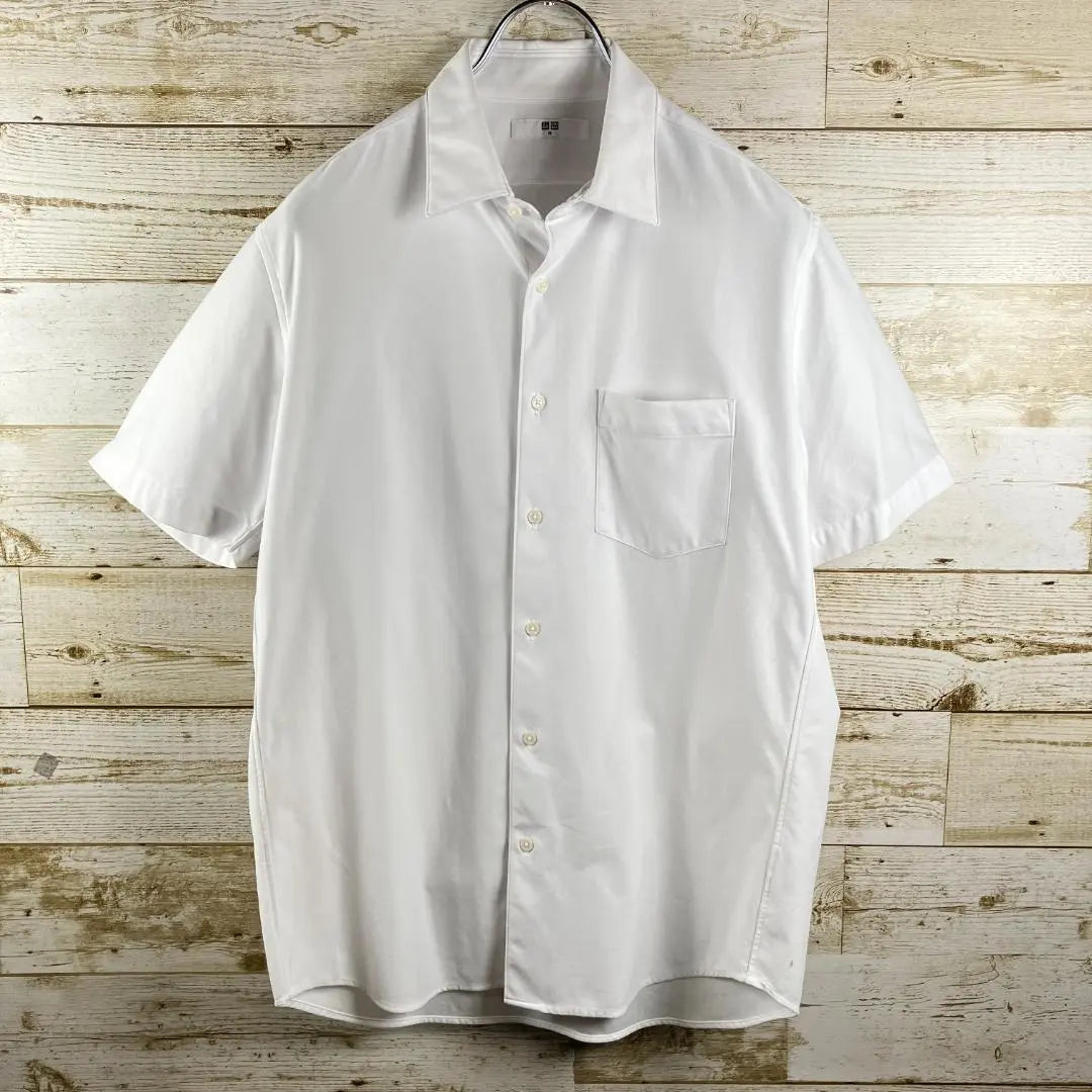 ✨UNIQLO✨ Shirt White Short Sleeve Chest Pocket Simple