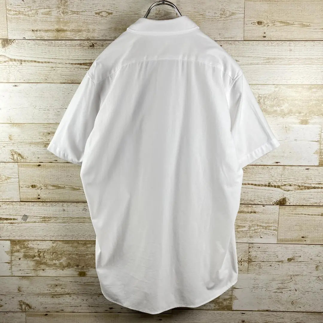 ✨UNIQLO✨ Shirt White Short Sleeve Chest Pocket Simple