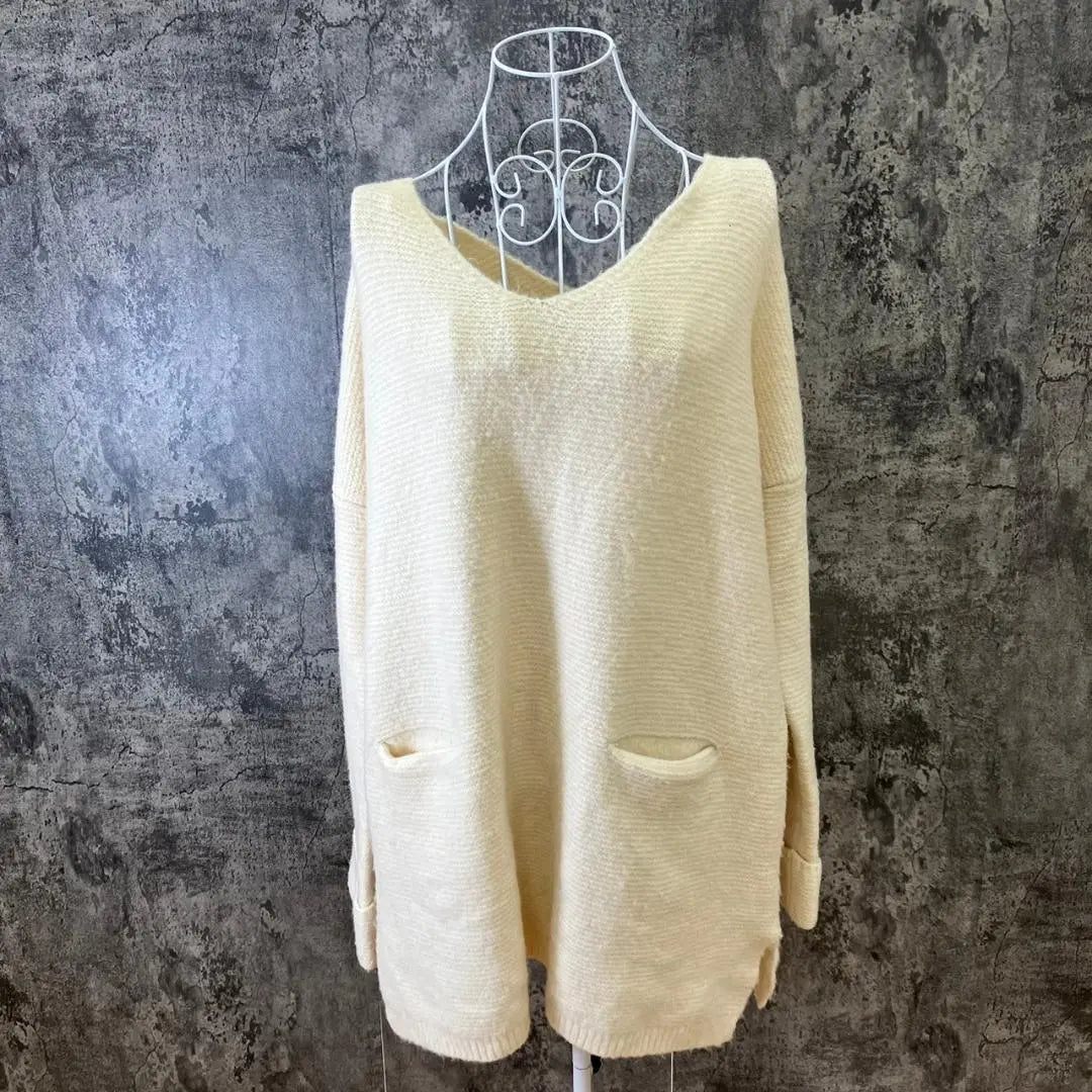 ✨CHICO✨ Chico ♡ Knit ♡ Sweater ♡ Tunic ♡ V -neck ♡ White ♡ (3XL)