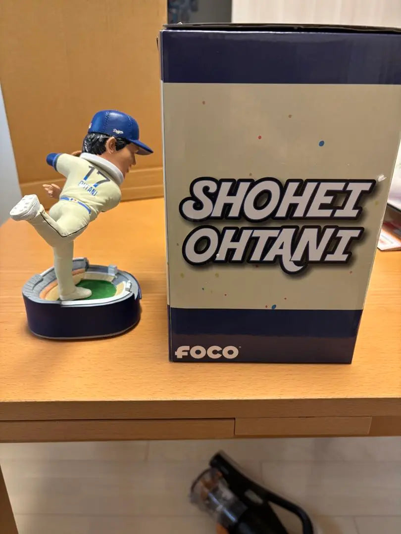 Figura cabezona de Otani Shohei que lanza con un cabezón nuevo