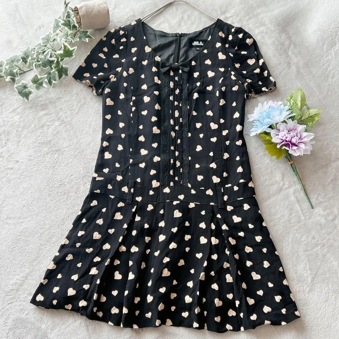 Vestido Jill Stuart con estampado integral, estampado de corazones, cinta de encaje, talla M, negro