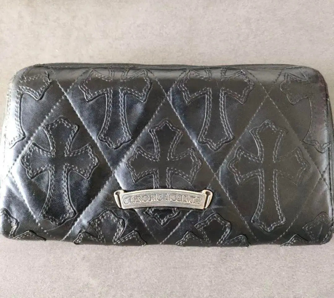 [El precio más bajo de la industria] ¡Hermoso artículo! ¡Viene con comprobante de compra! Cartera acolchada Chrome Hearts