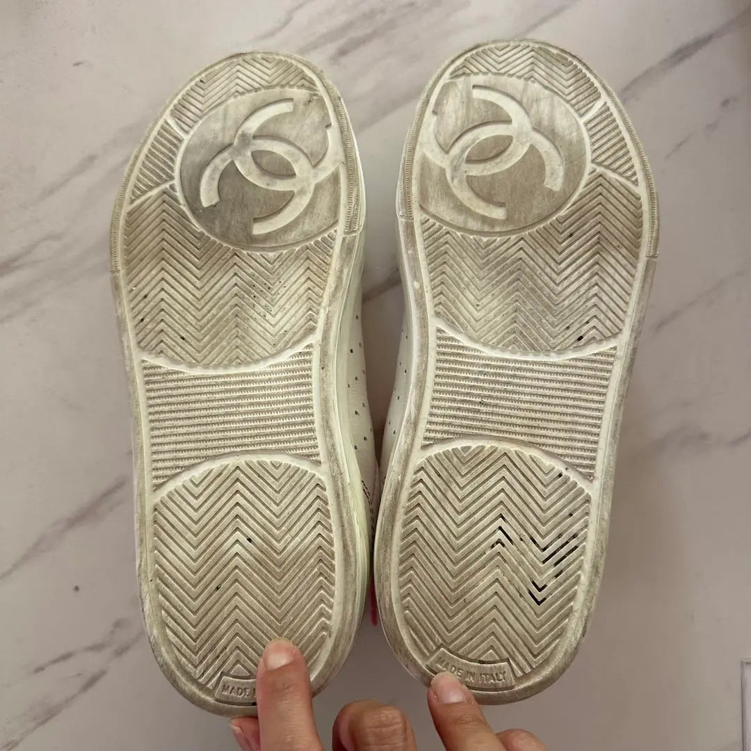 Zapatillas con logo Chanel blanco 38 mer | シャネルロゴスニーカーホワイト38メ