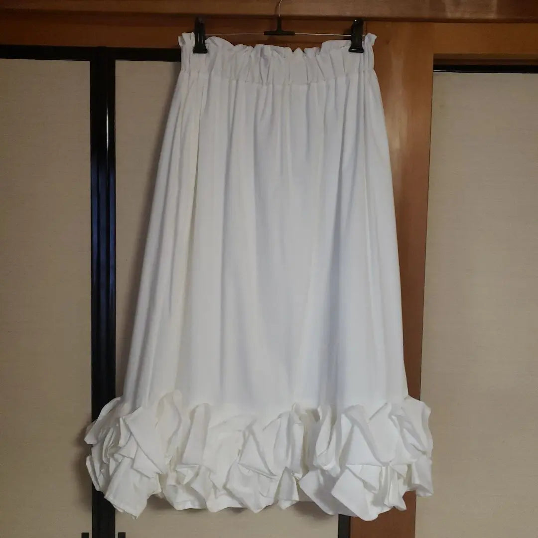 Sov./ Nylon stretch ruffled skirt