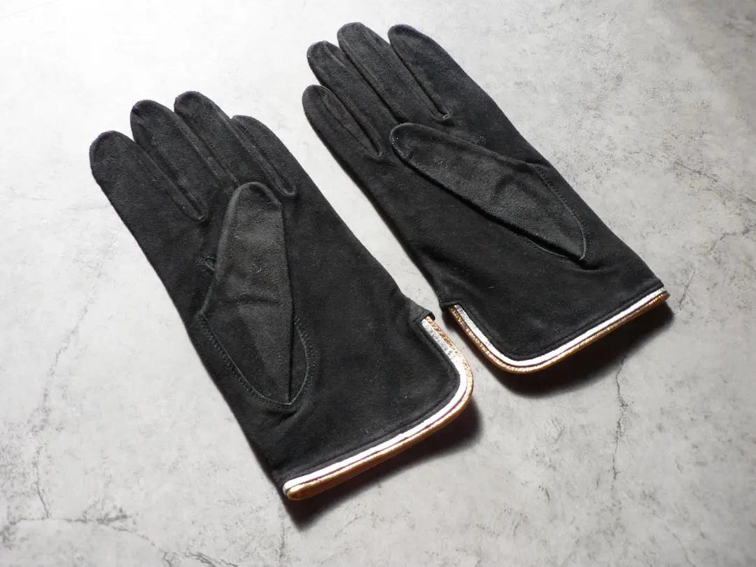 Guantes de gamuza negros de Christian Dior de Christian Diow