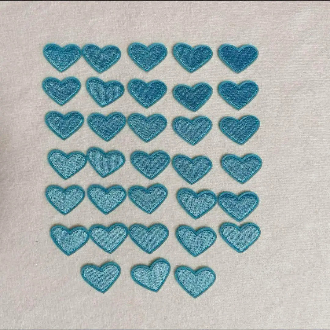 ⭐️Immediate purchase OK❣️Small heart-shaped iron Sky blue embroidered heart appliques 33 pieces