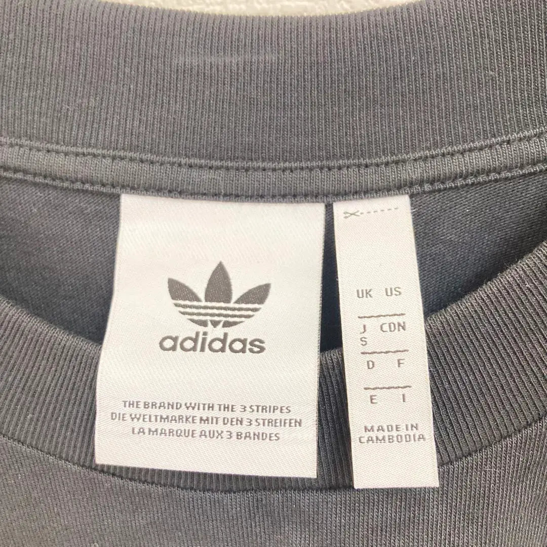 adidas, superb condition, t-shirt, black, crew neck, cotton