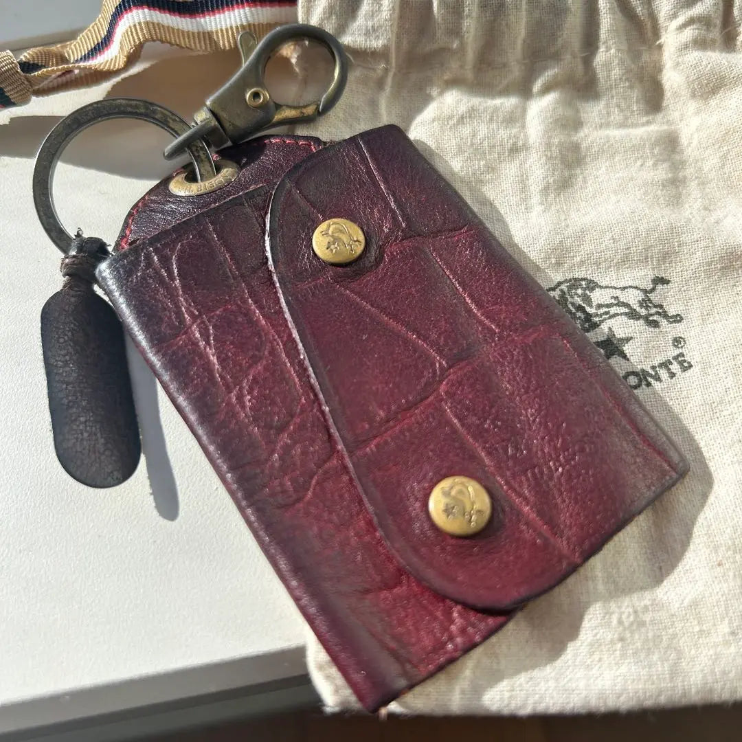 Ilbizon Estuche para llaves mordedor Rojo | イルビゾンテ レザー キーケース レッド