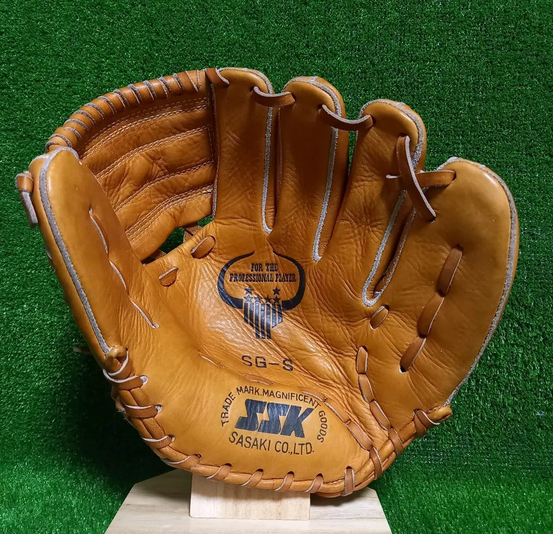 "Rare" gloves, not "that". Made by SSK, Hanshin Okada Akifu Professional Glove