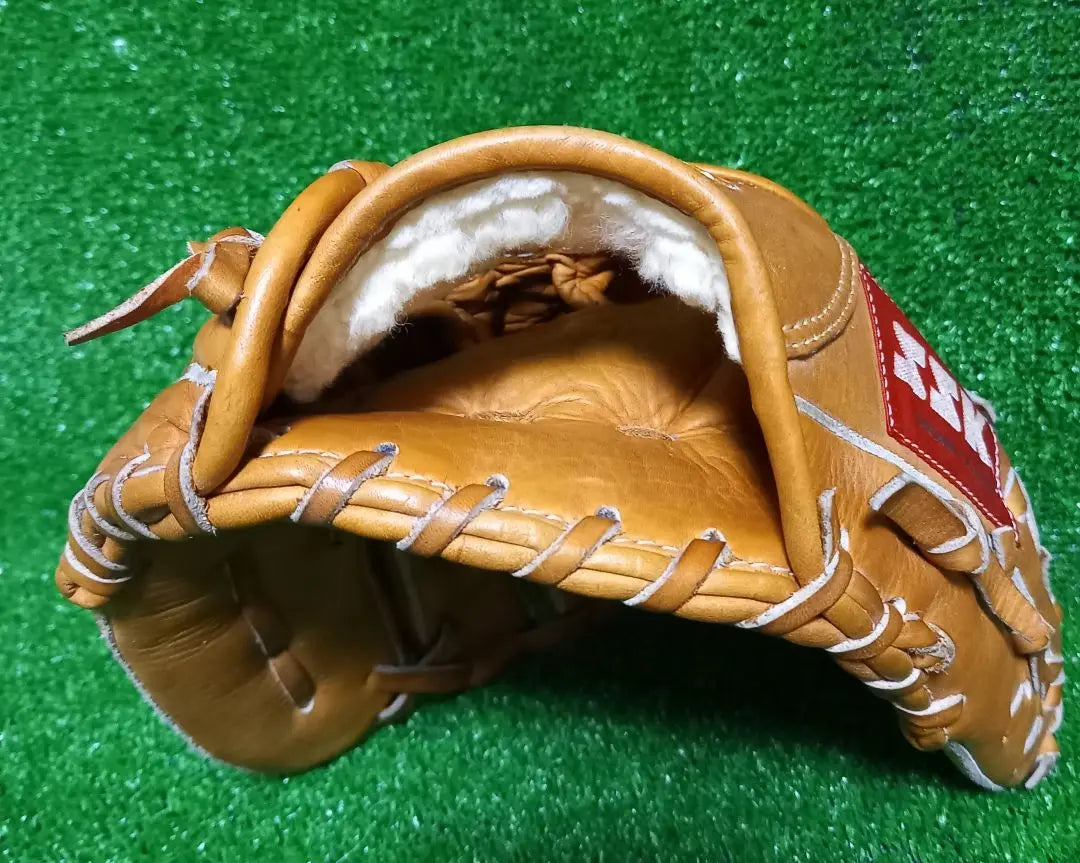 "Rare" gloves, not "that". Made by SSK, Hanshin Okada Akifu Professional Glove